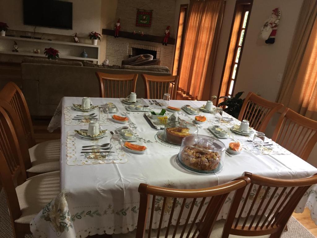 Acomodação com café da manhã  Conforto Na Montanha Campos do Jordão